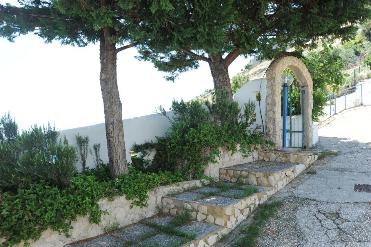 Case Vacanza Montesaraceno Mattinata Exteriér fotografie